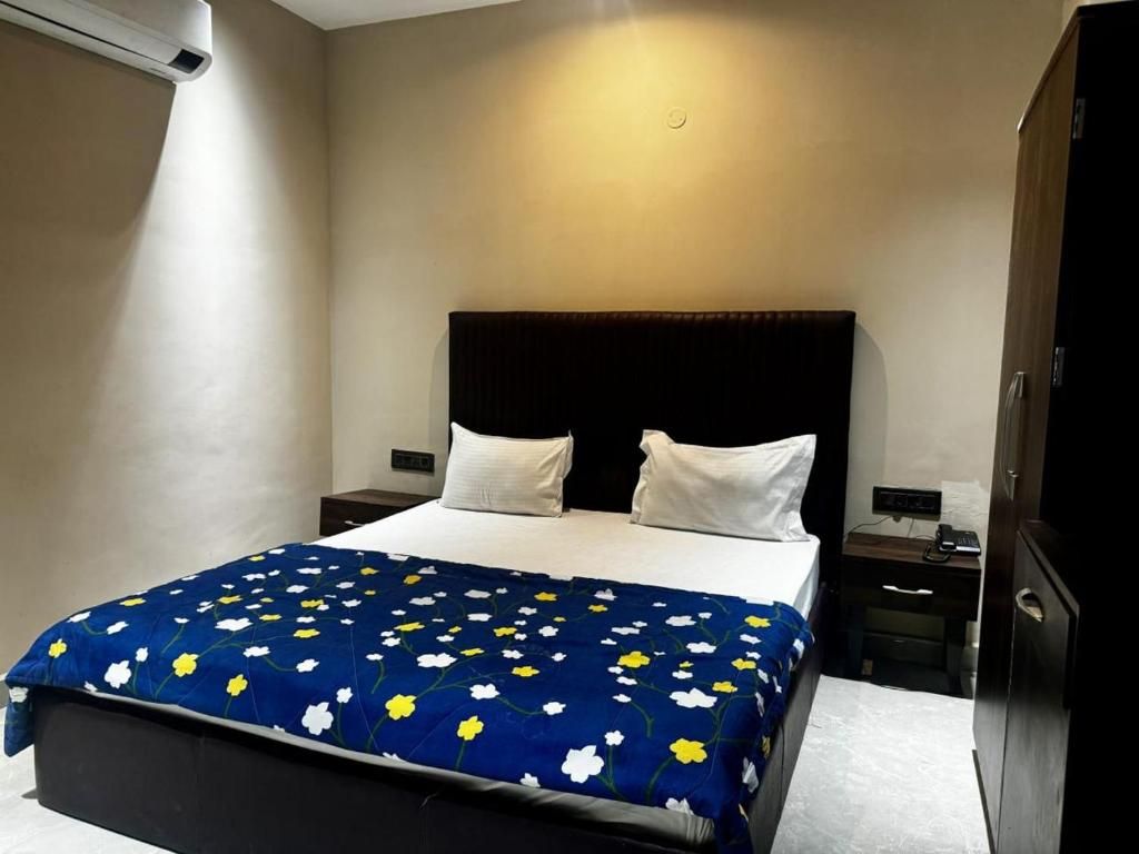 Hotel The Pearl & Resort  Deluxe Room 3