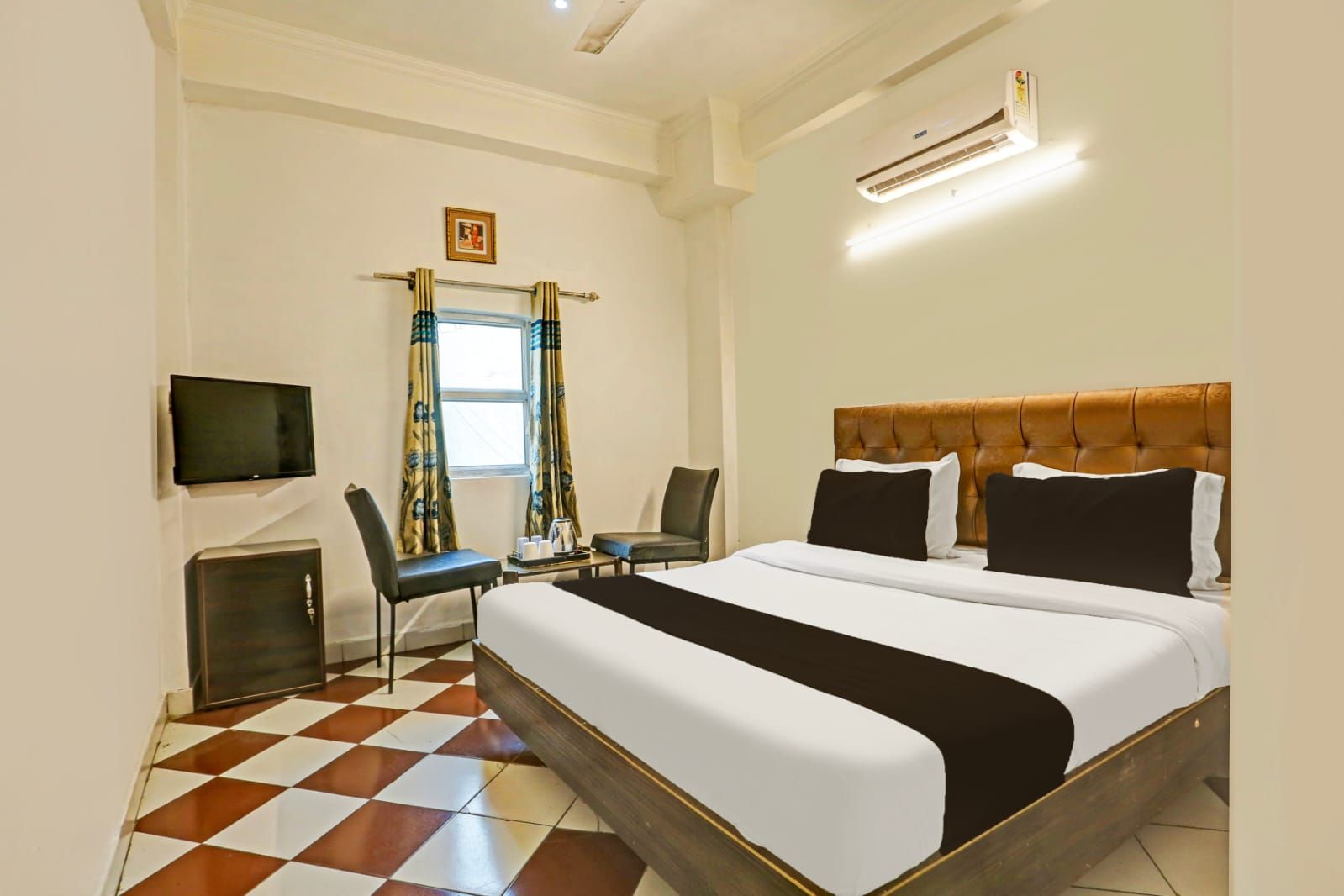 Hotel Teg Royal Standard Room 3