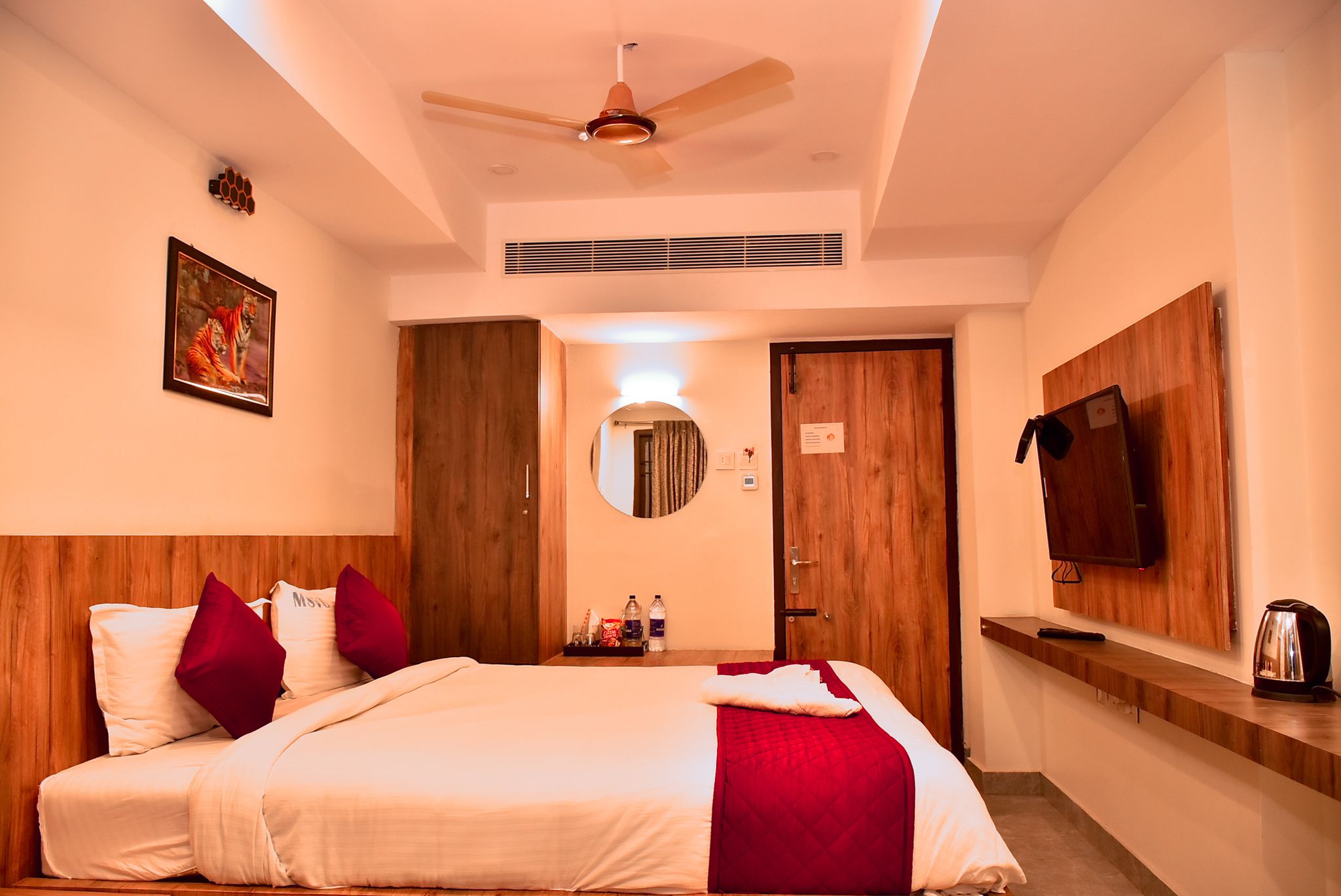 Hotel MSVG Residency DELUXE 3