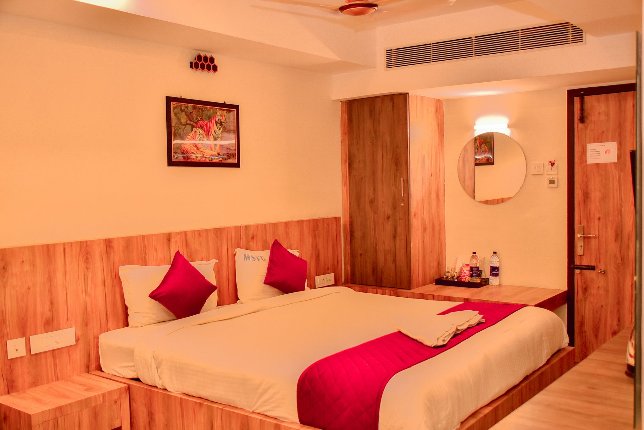 Hotel MSVG Residency DELUXE 2