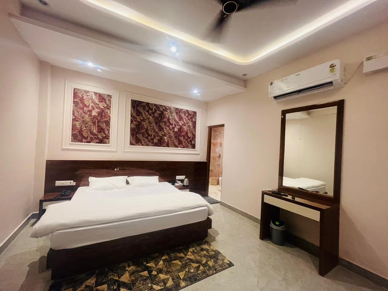 RAM ANANDAM INN Superior Room