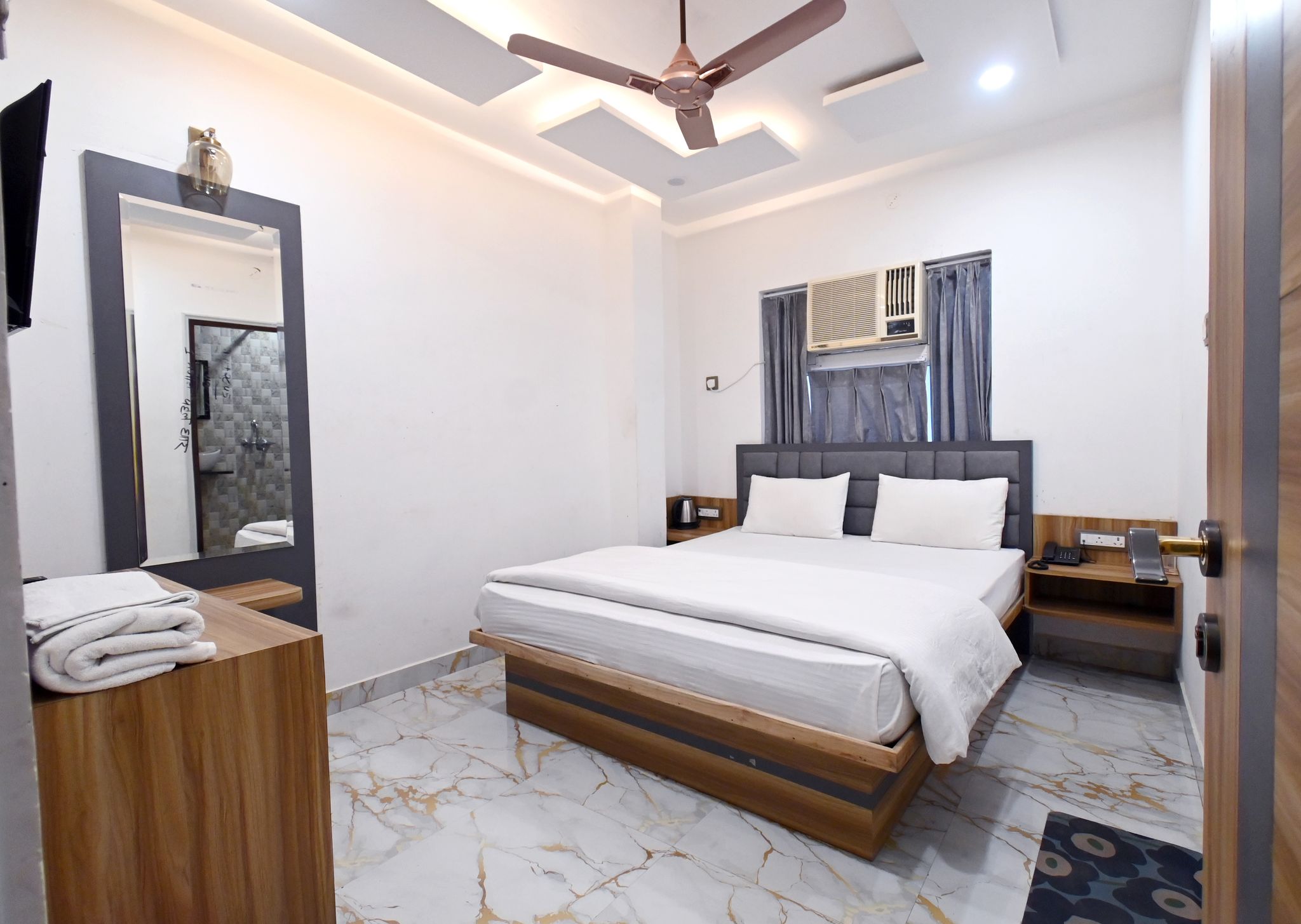 Namah Inn Deluxe Room 12