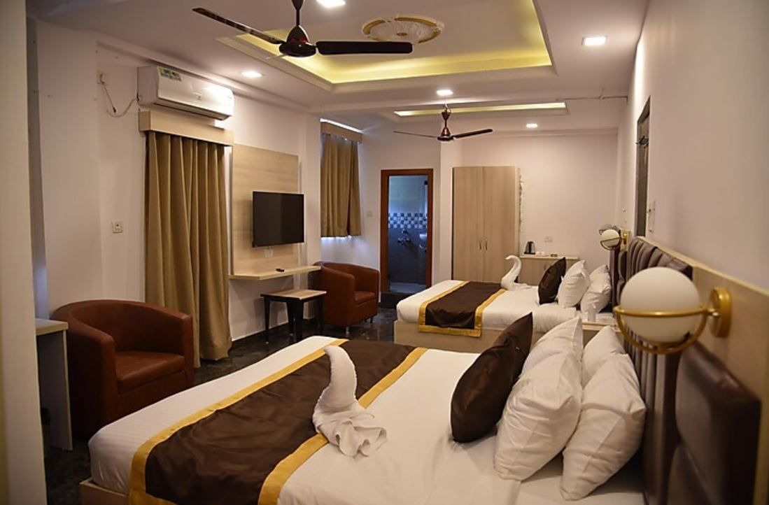 Clarissa Resort Suite Room