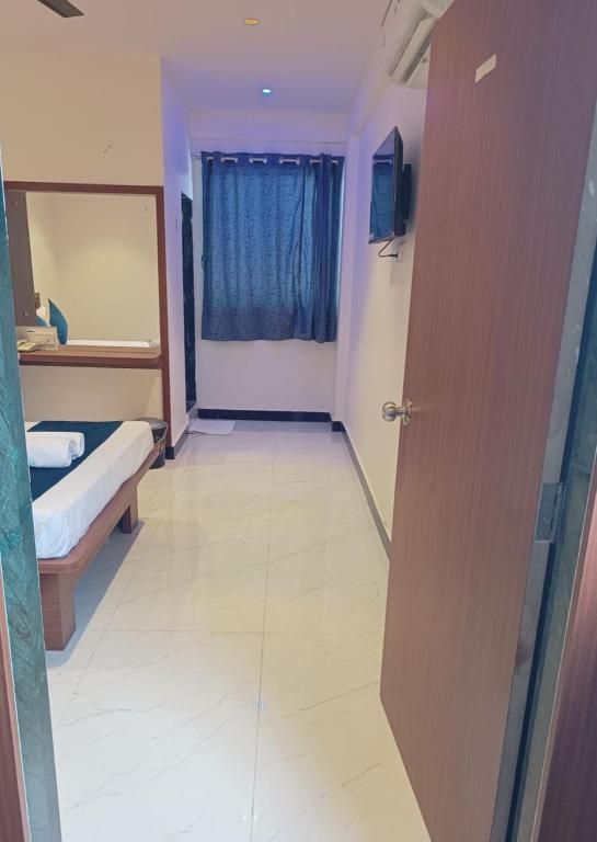 StarNexa Residency Deluxe Room 8