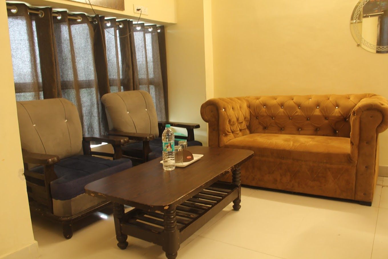 Hotel Kaushambi Grand Deluxe Room 16