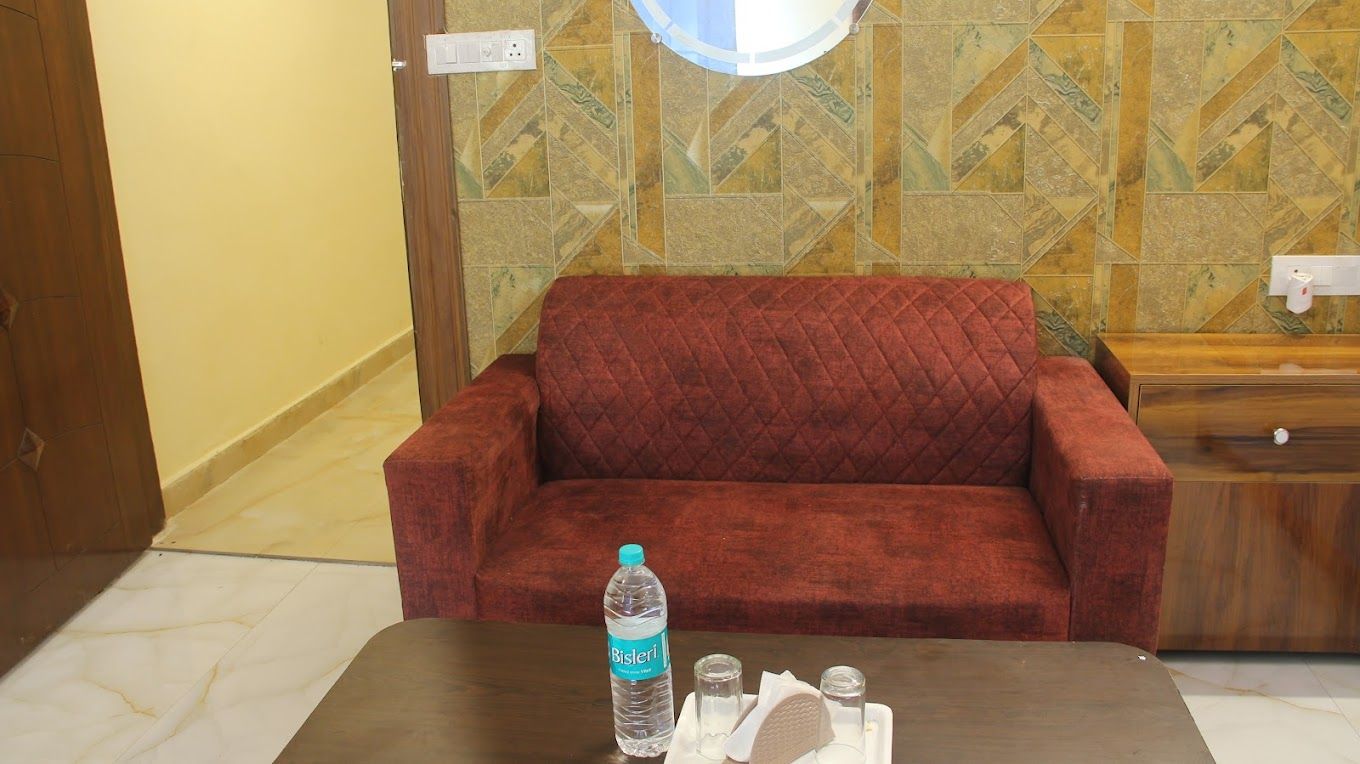 Hotel Kaushambi Grand Deluxe Room 17