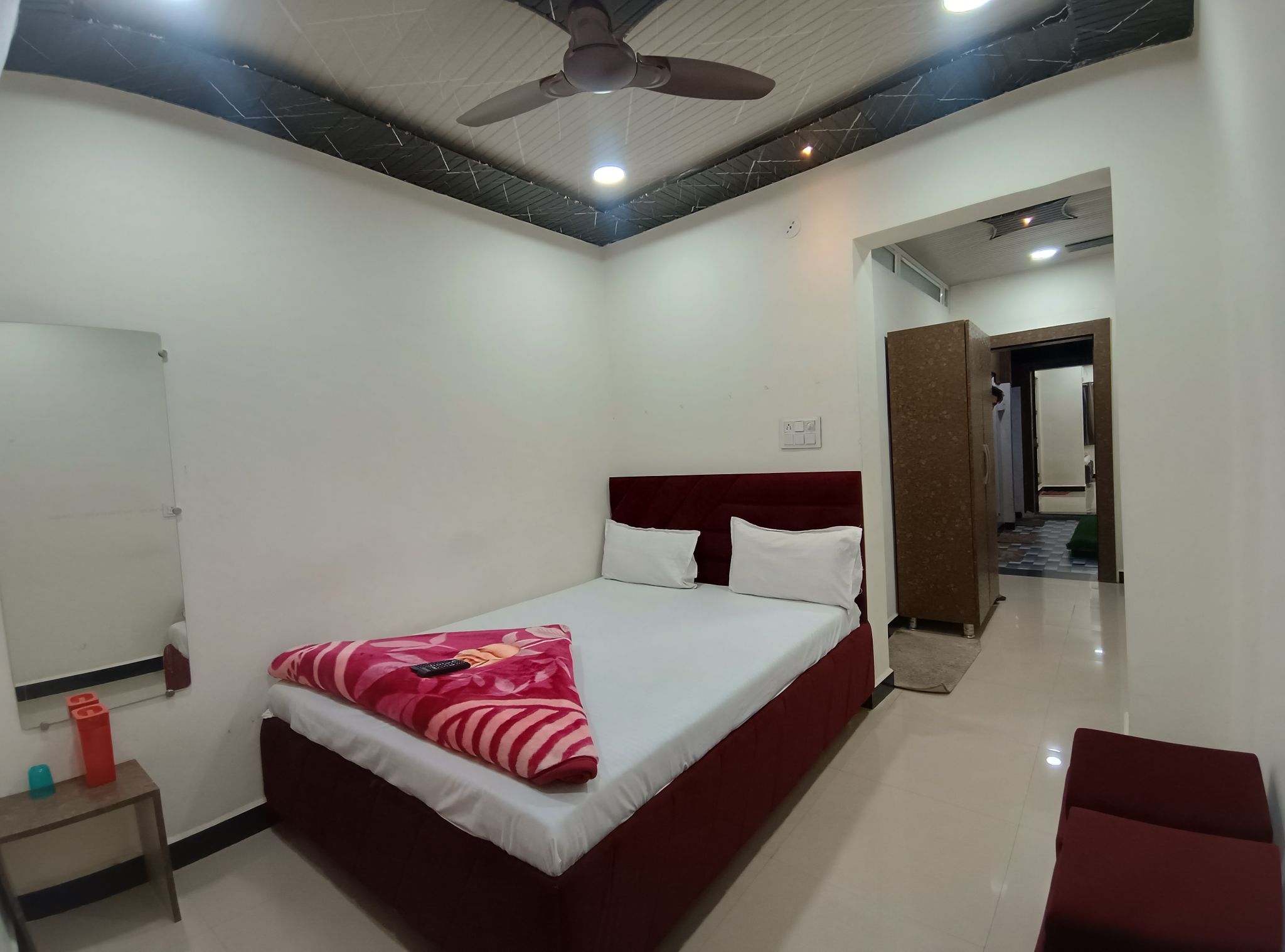 Shree Balaji Hotel DELUXE ROOM 2