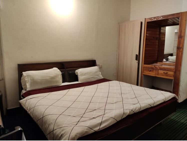 Budget Room