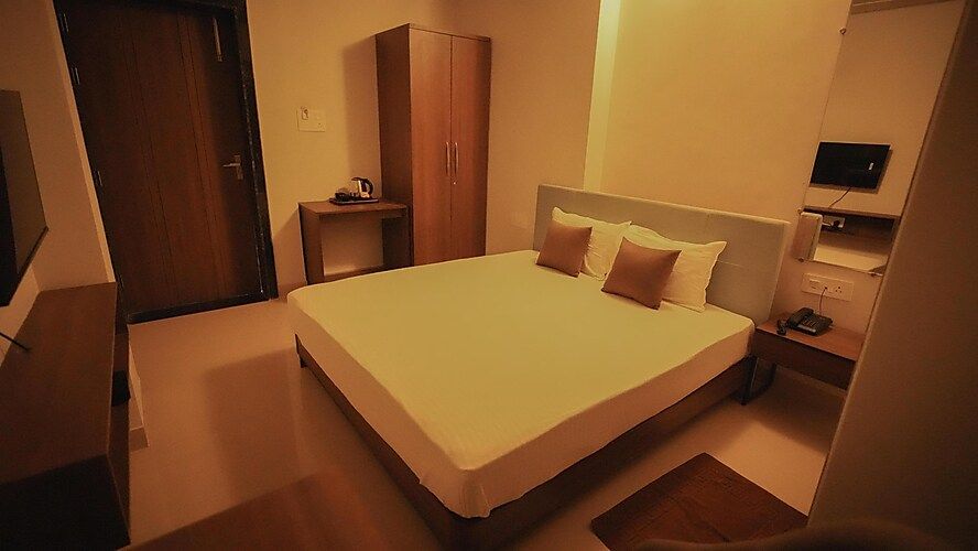 Hotel Utsav Inn Deluxe Room