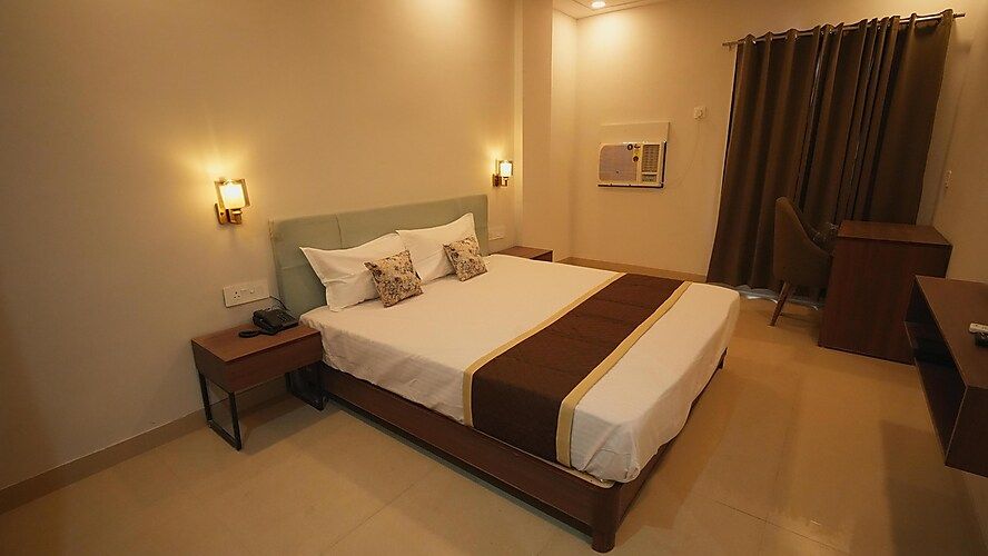 Hotel Utsav Inn Super Deluxe Room