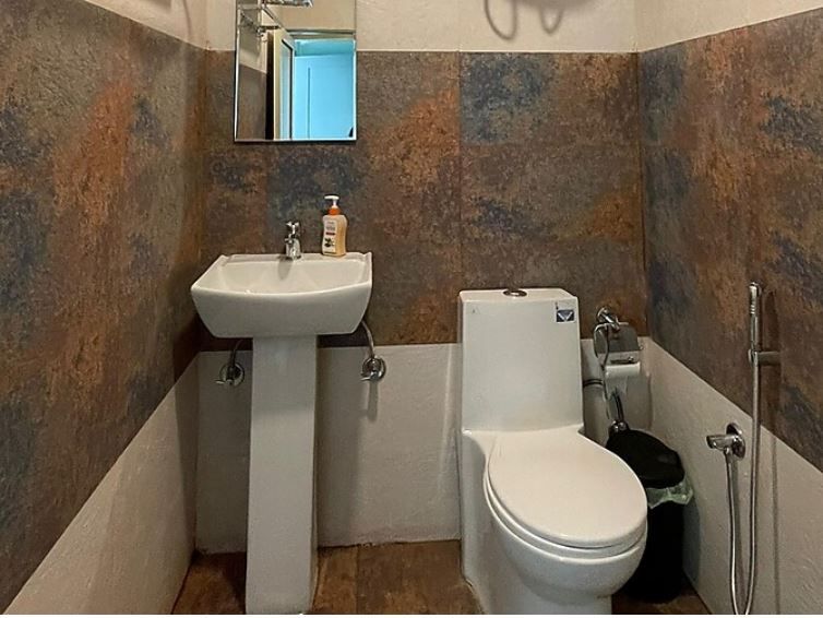 Standard twin room