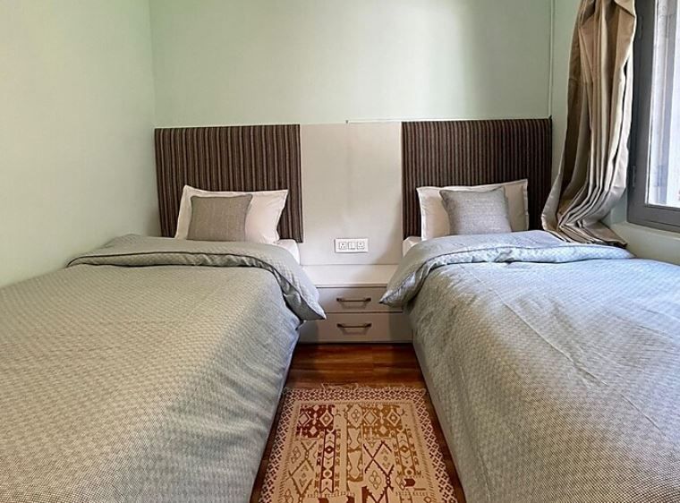 Standard twin room