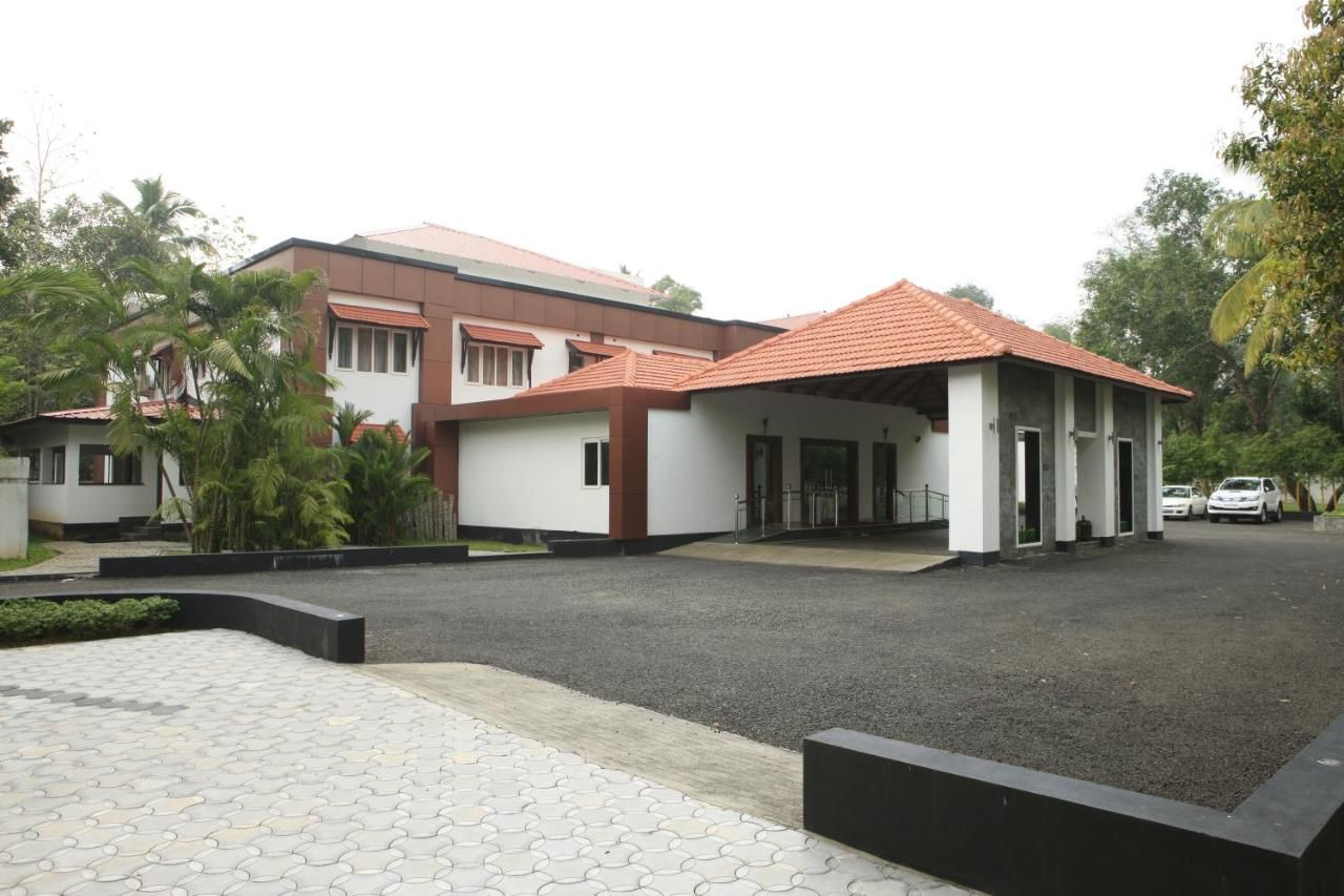 Karapuram Village Resort & Spa