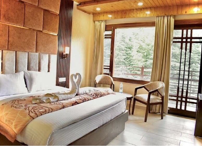 Super Deluxe Room with Balcony