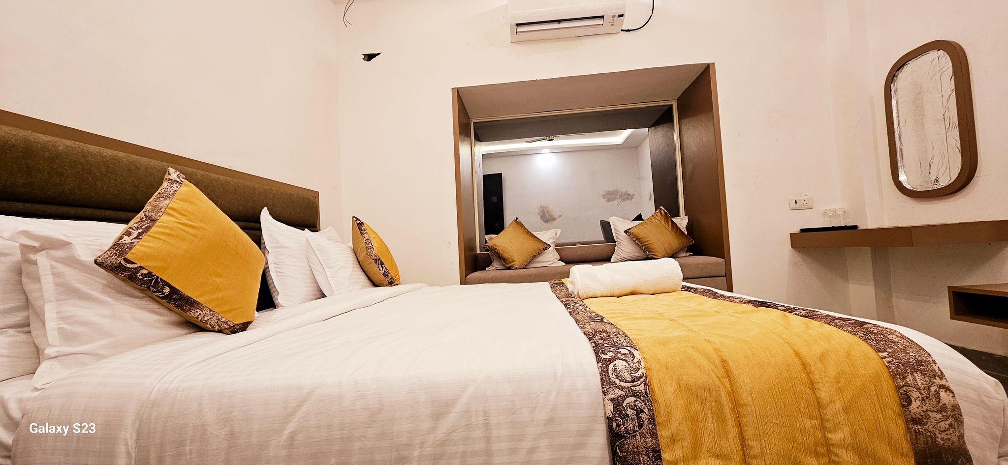 Suite Room
