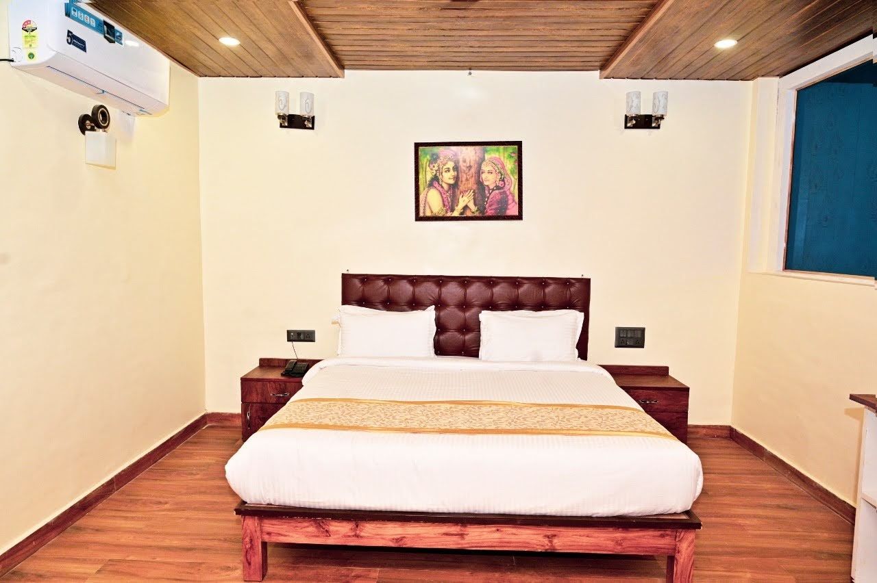 VILLA ROOM WITH SEPARATE SWIMMING POOL