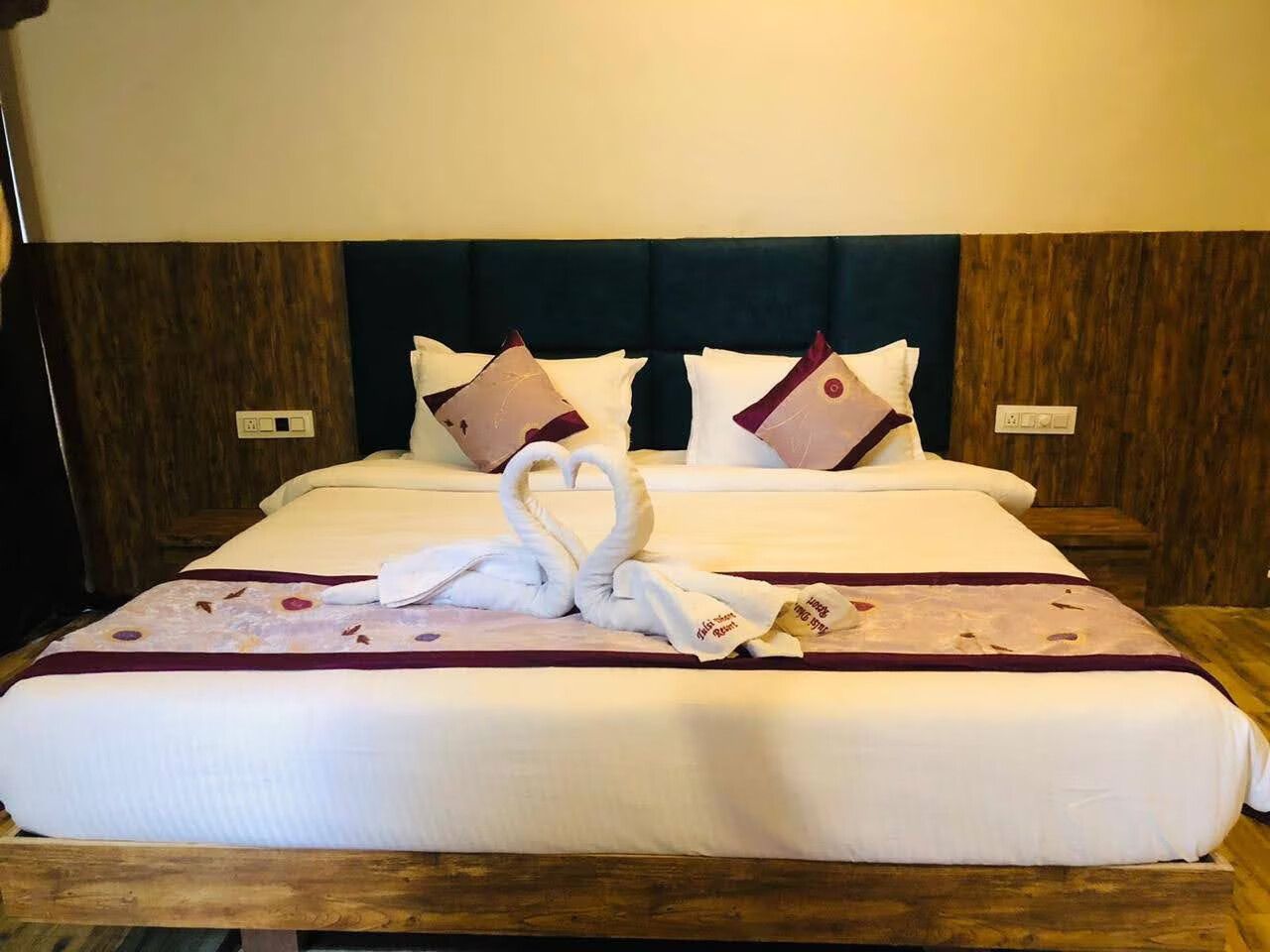 TULSI DHARA RESORT Tree house 3