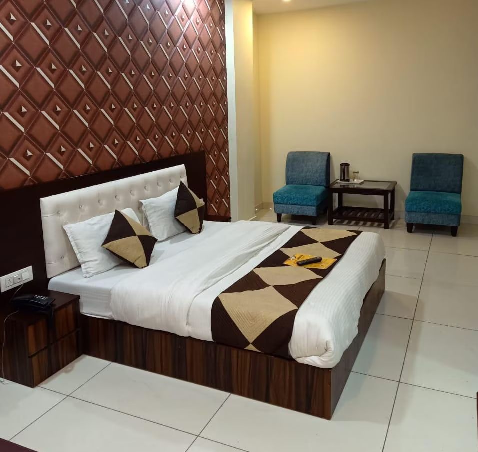 HOTEL AMAYA Double Bed Room 2