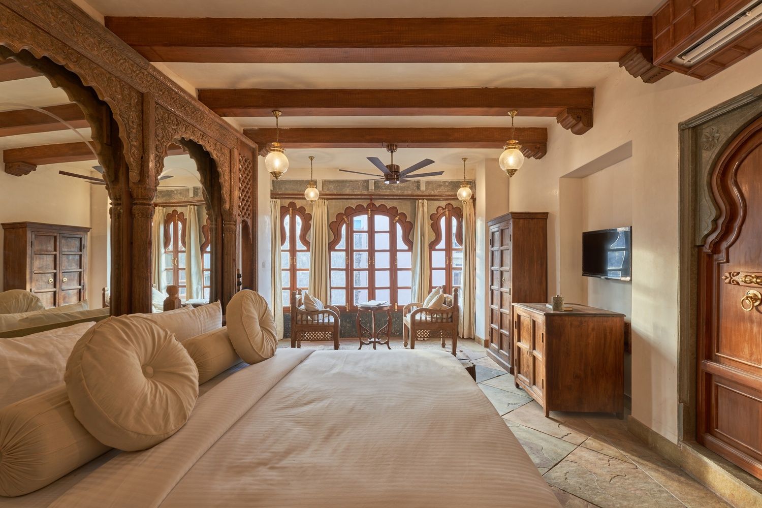 Pratikriti (Suite Room)