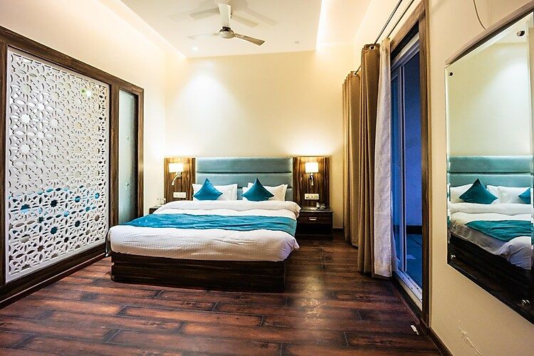 MJ Hotel And Resorts
