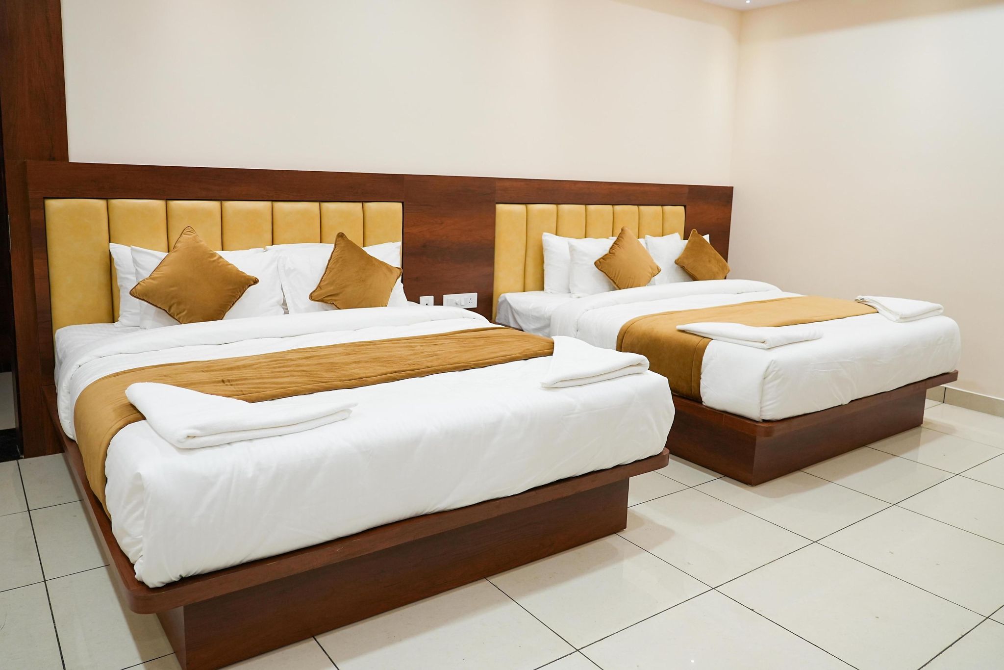 Sri Krishna Inn Kempegowda Airport Bangalore Deluxe AC Room 2