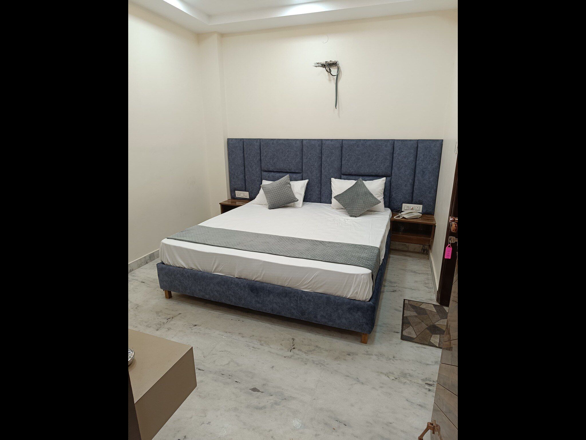 Hotel Aananda Deluxe room