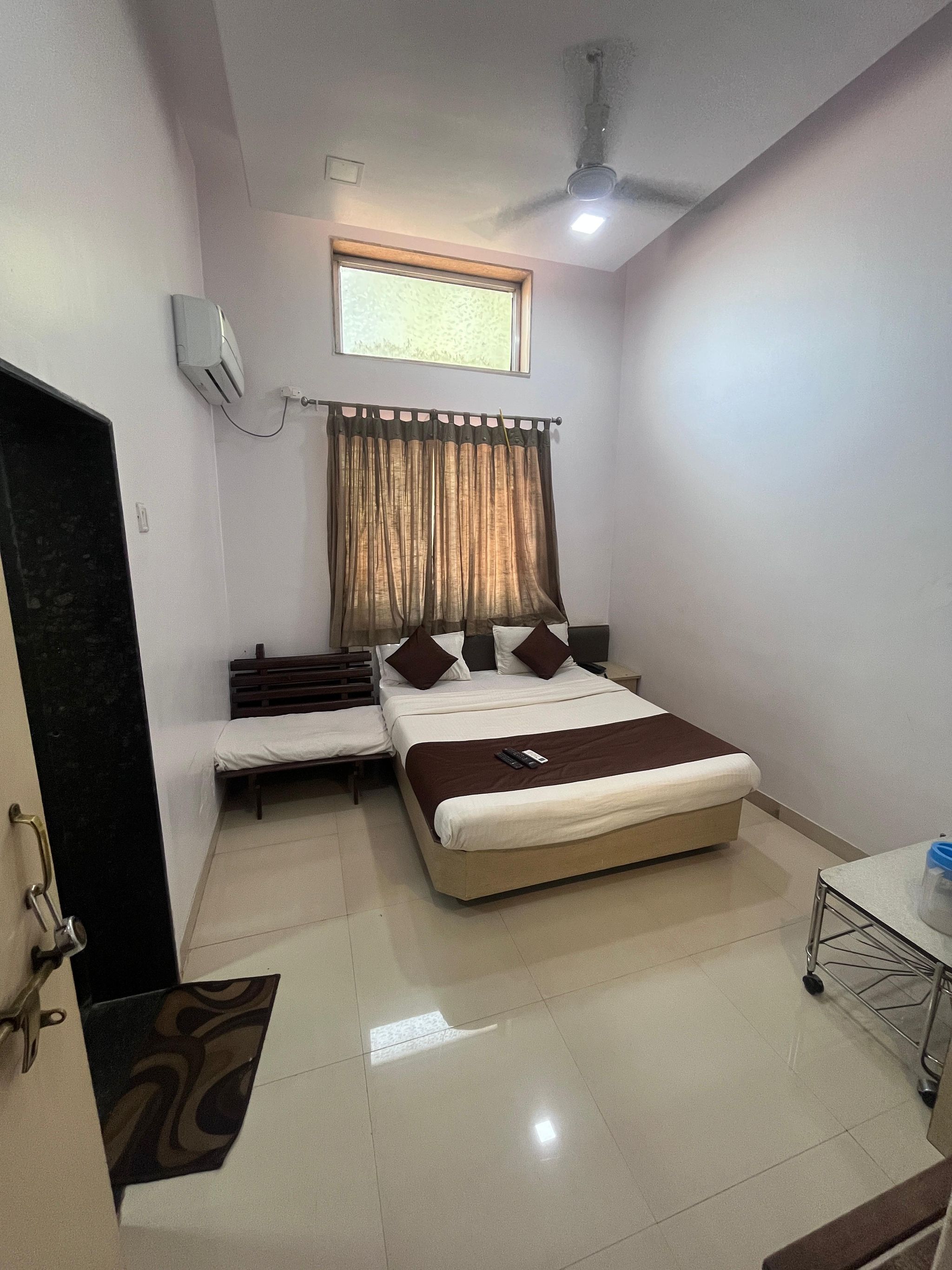Hotel Anupam Deluxe Non AC Room