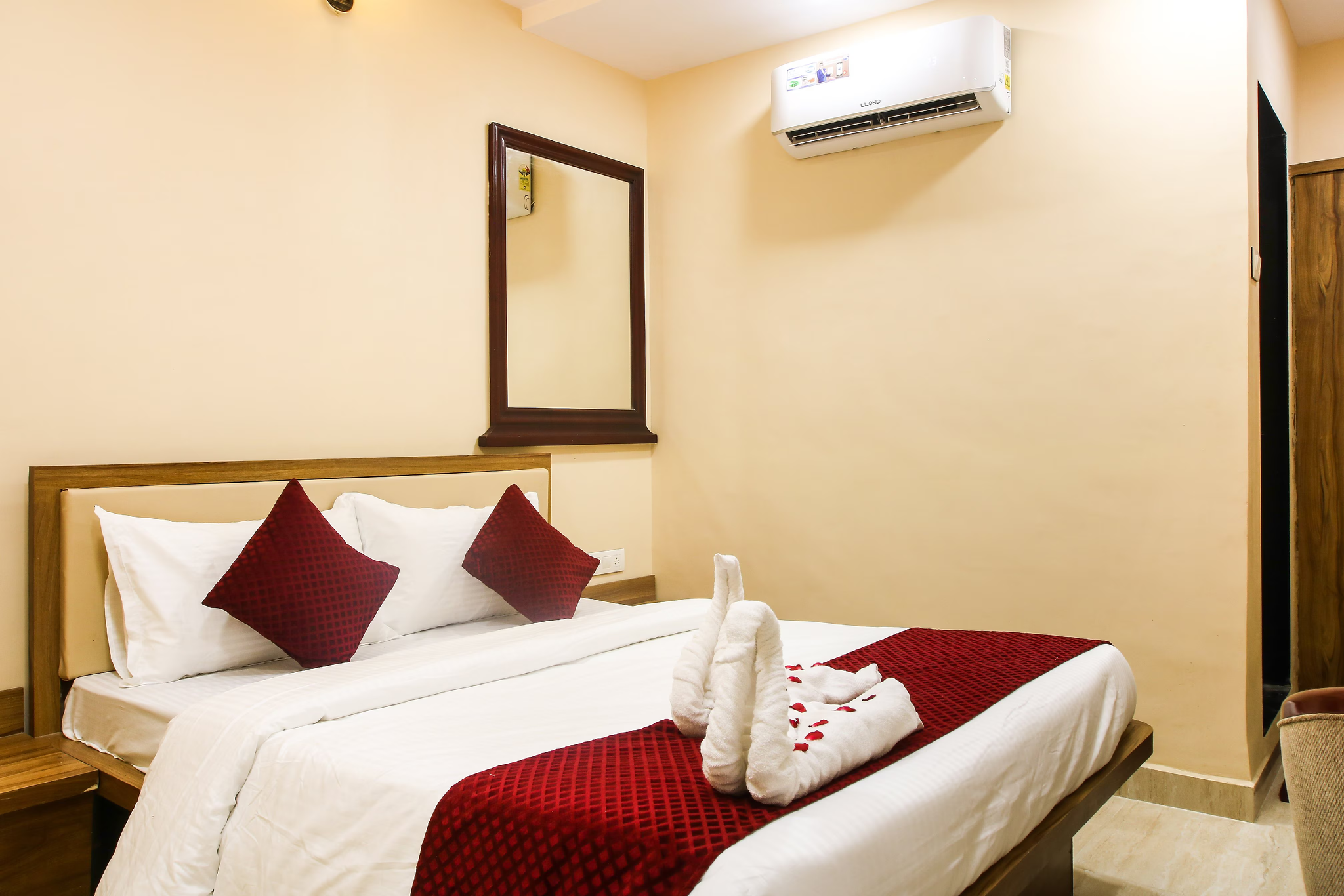 Hotel Golden Lake Standard Room 2