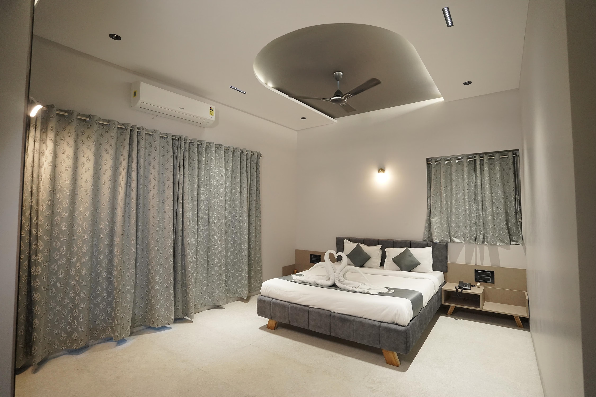 Sea Sight Resort SUITE COUPLE ROOM