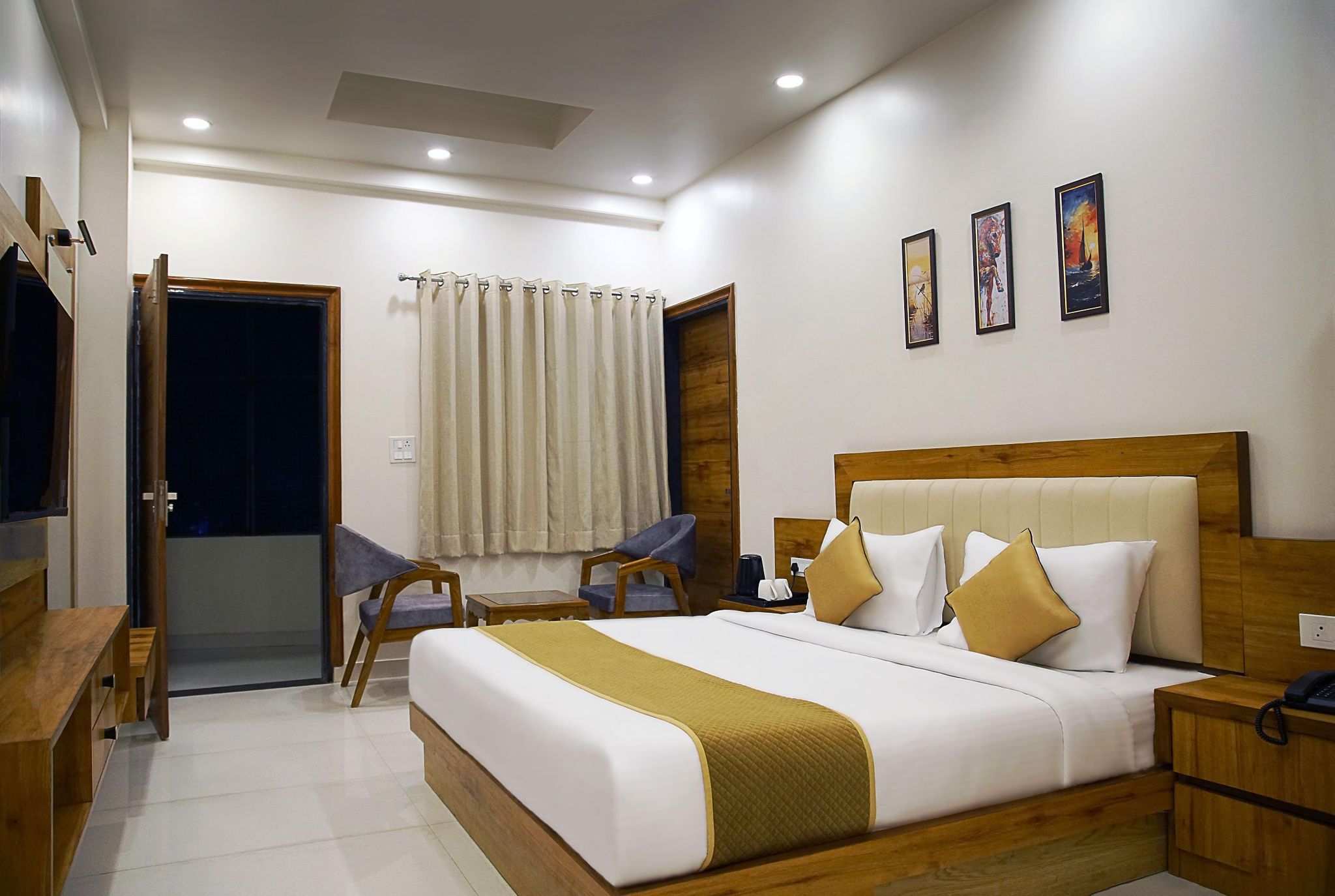 Treehouse The Royal Chandra Mahal Deluxe Room 3