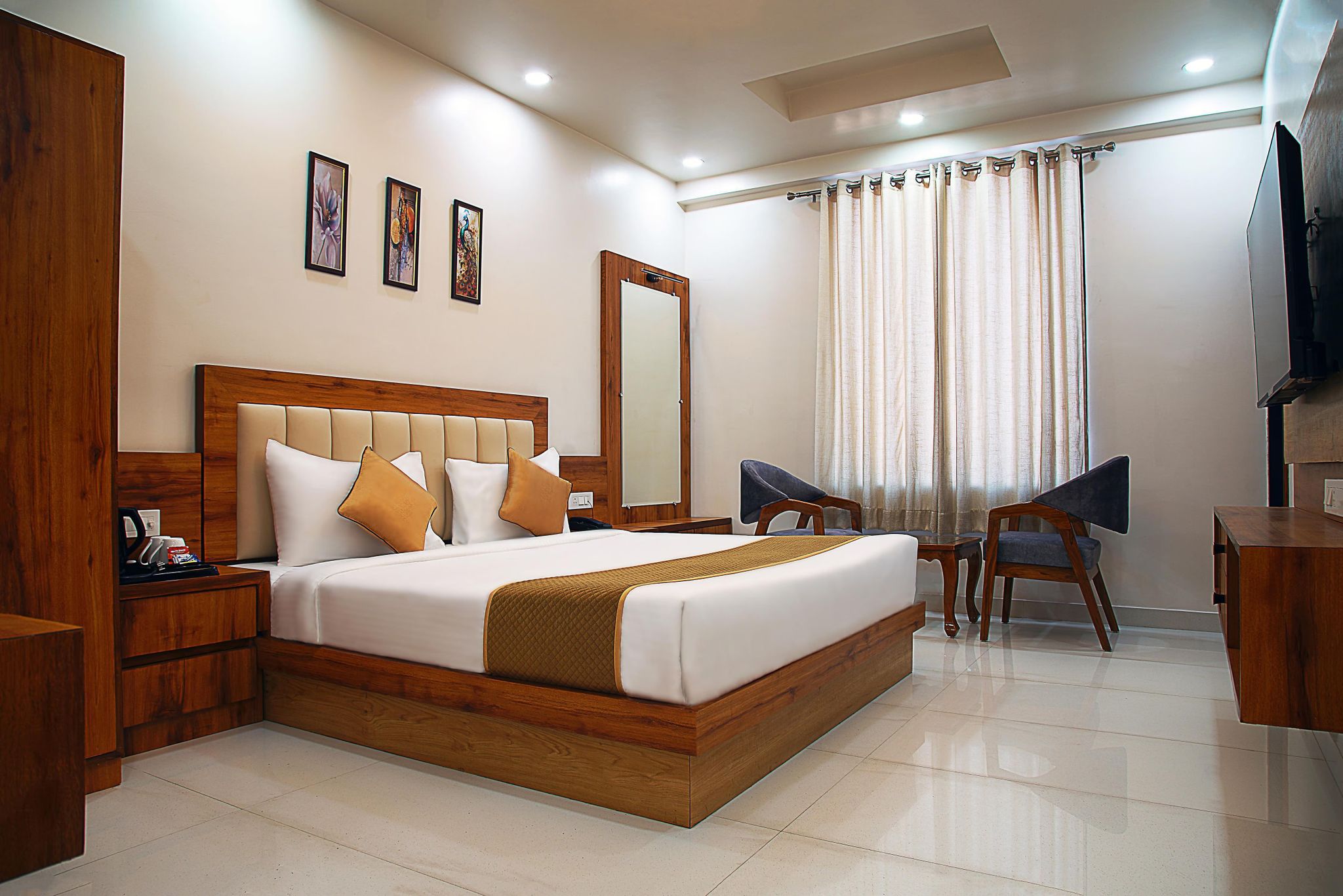 Treehouse The Royal Chandra Mahal Premium Room