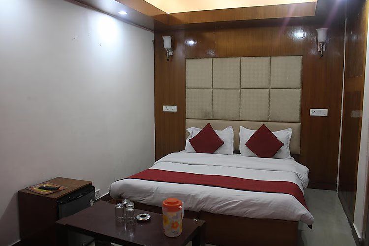 Shivam Hotel Standard Room 3