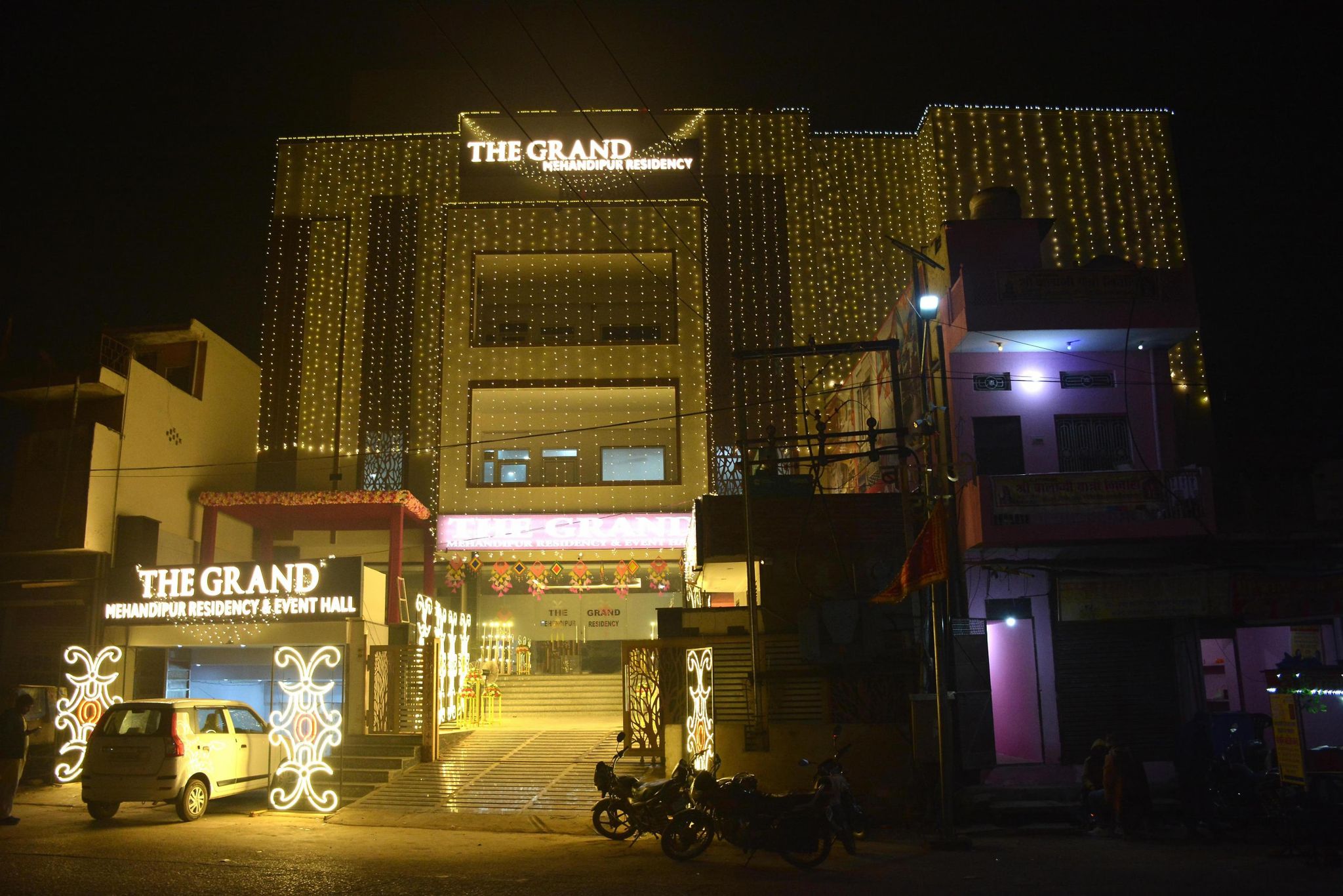 Hotel the grand mehandipur