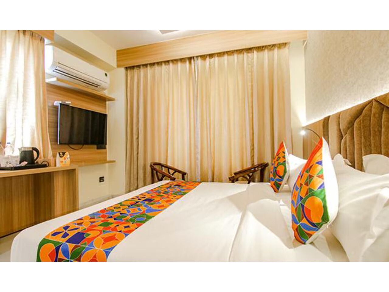 Culture by BVH Hospitality Deluxe Double Room 4