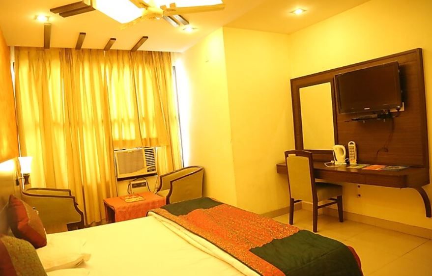 Semi Deluxe Room With City Or Street View