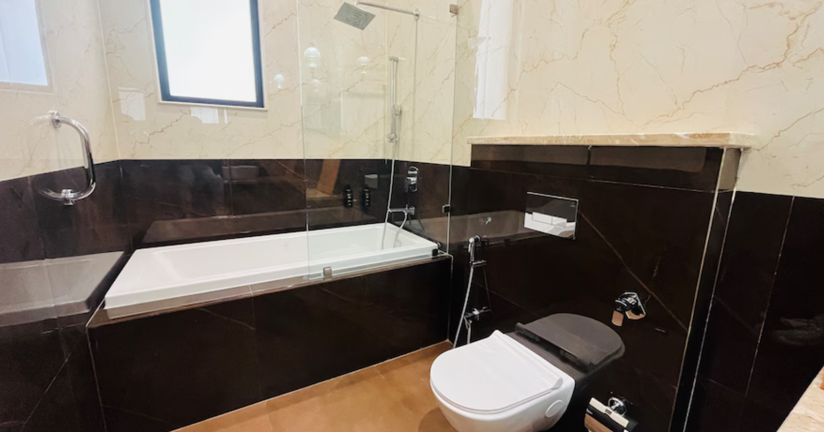 Day Use Room for 6 Hours (10 AM to 6 PM)