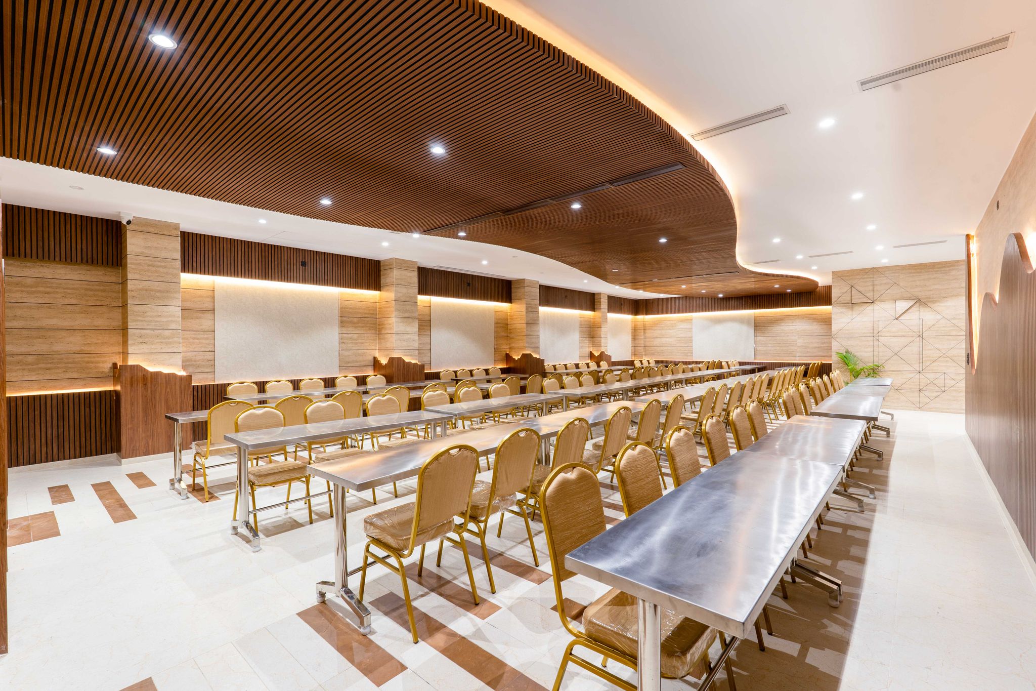 Food & Dining