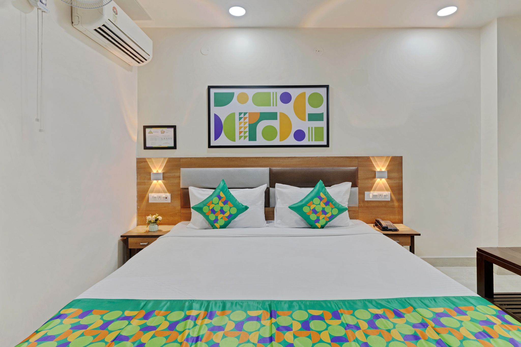 Treebo Vinayak Inn, Jagatpura	 Deluxe Room 9