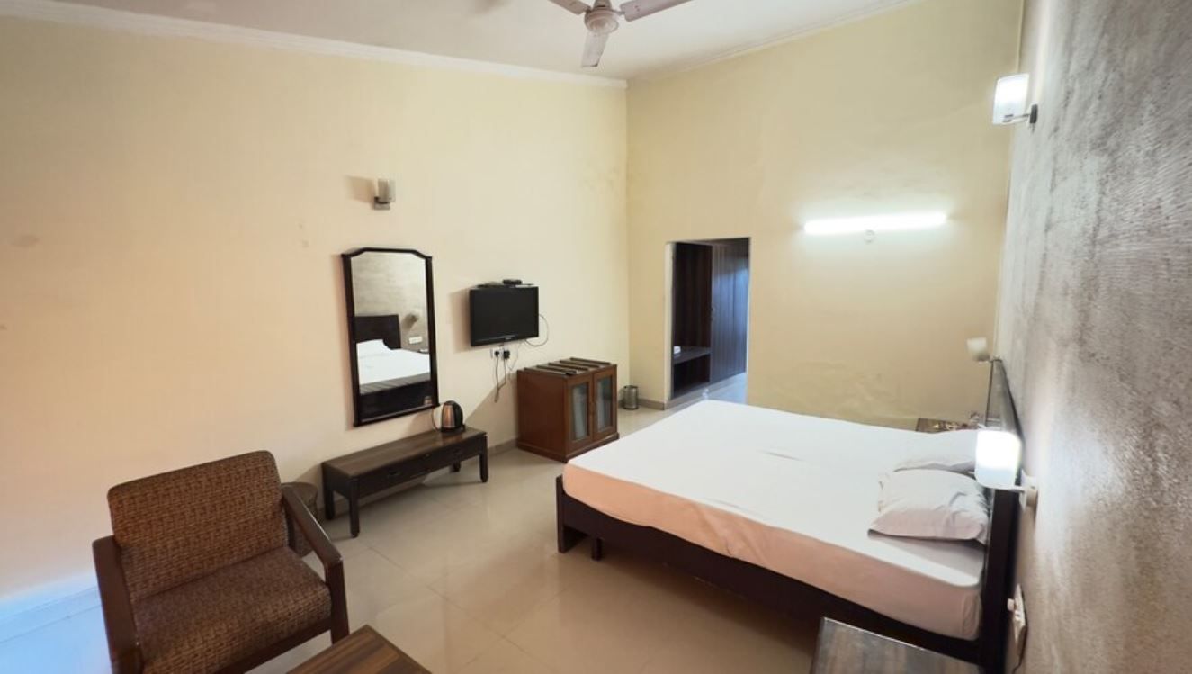 Kingfisher Tourist Resort, Ambala Standard Room 3