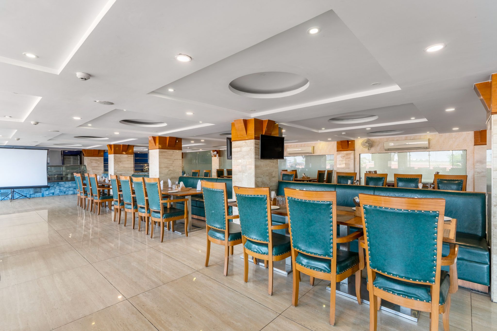 Food & Dining
