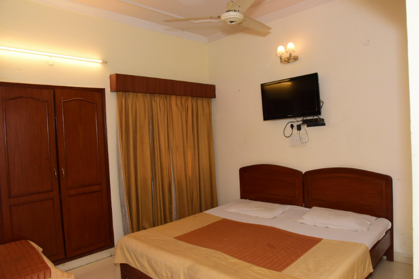 Yadavindra Gardens, Pinjore Standard Room