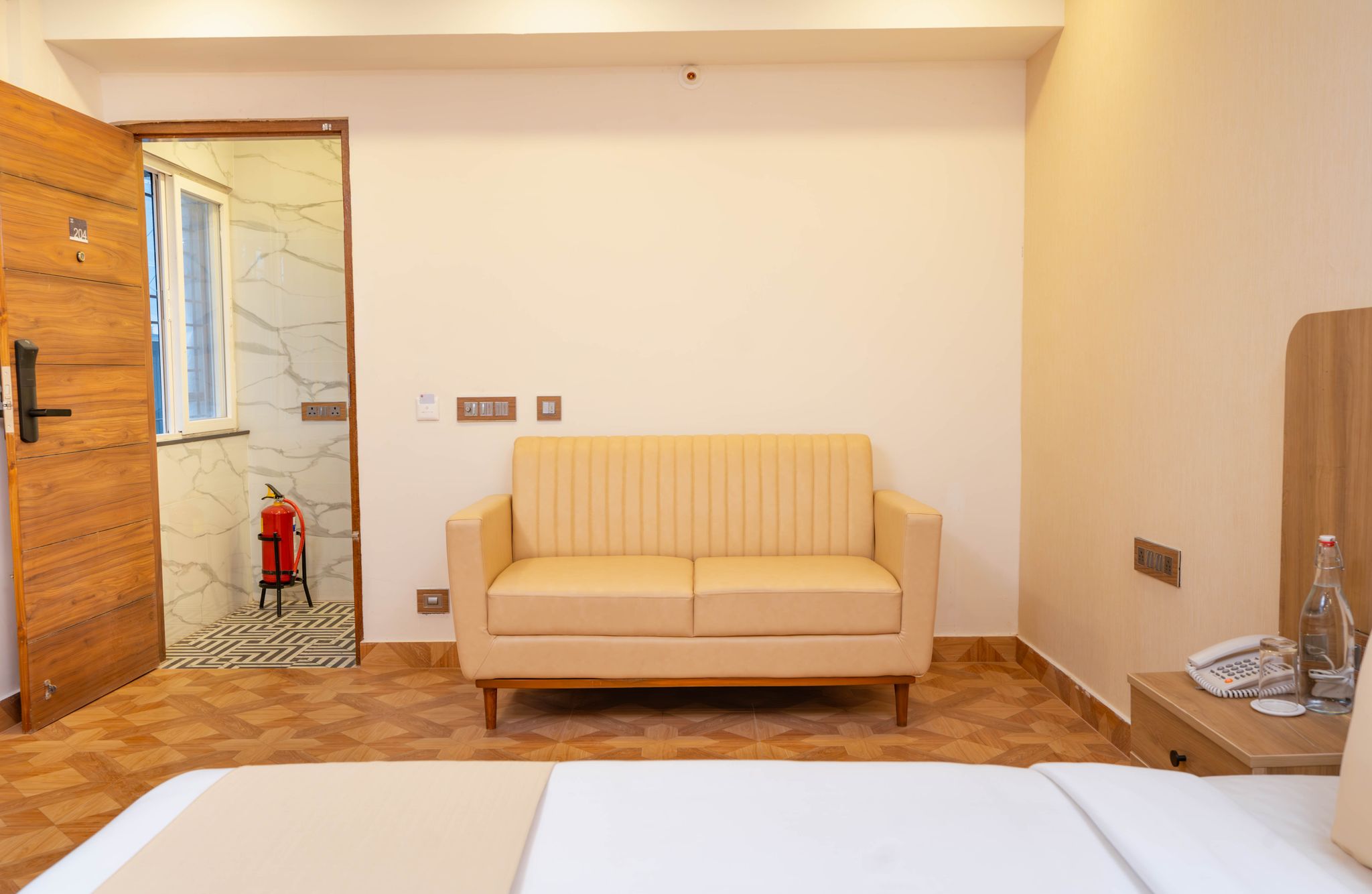 Deluxe Queen with Balcony