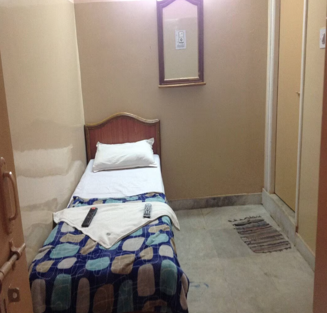 Hotel Jeyanth Residency Deluxe Room 2