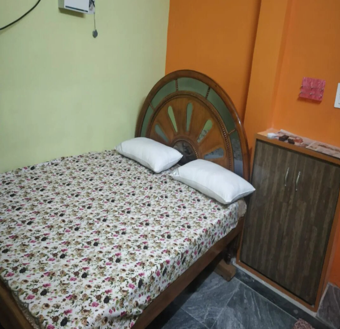 Hotel Jeyanth Residency Deluxe Room 8