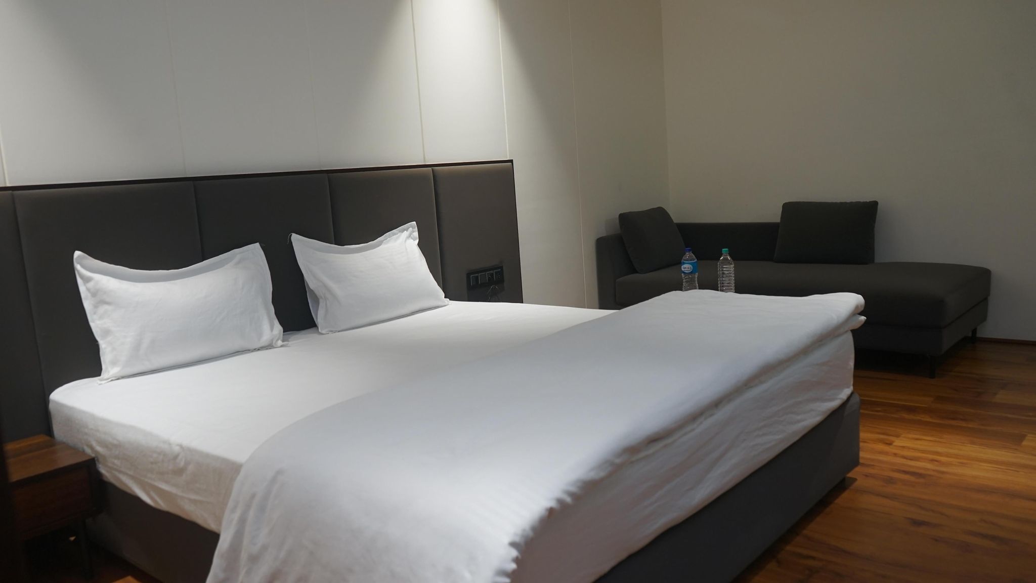 Hotel Riddhi Shree Deluxe Room 2