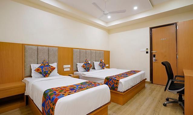 FabHotel 7 Square - Nr BKC