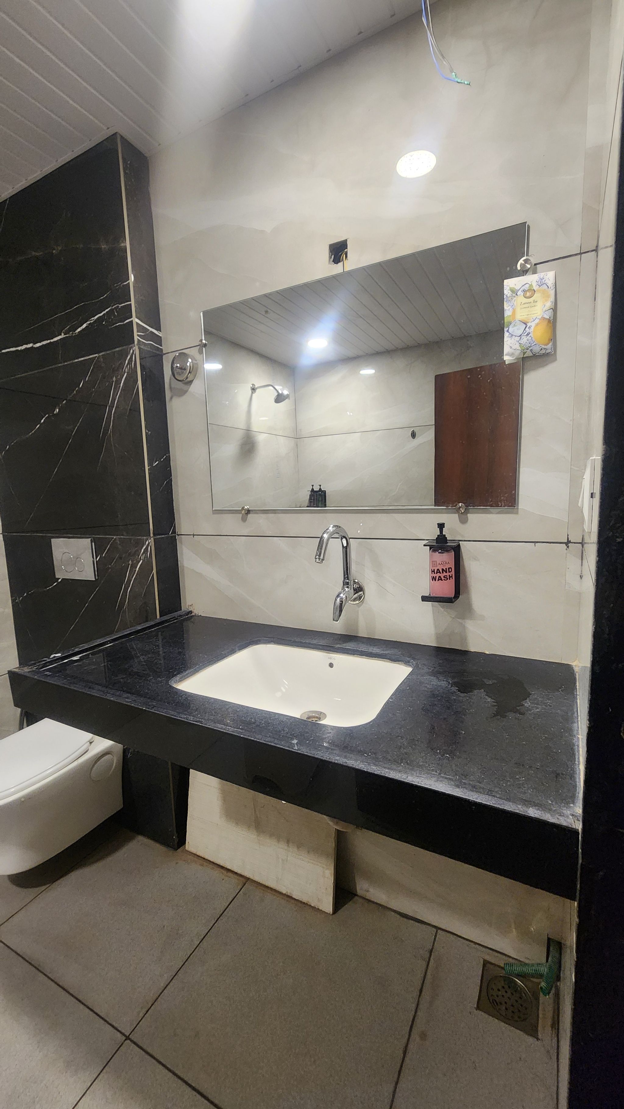 Hotel Aasra Inn Superior Double Bed 6