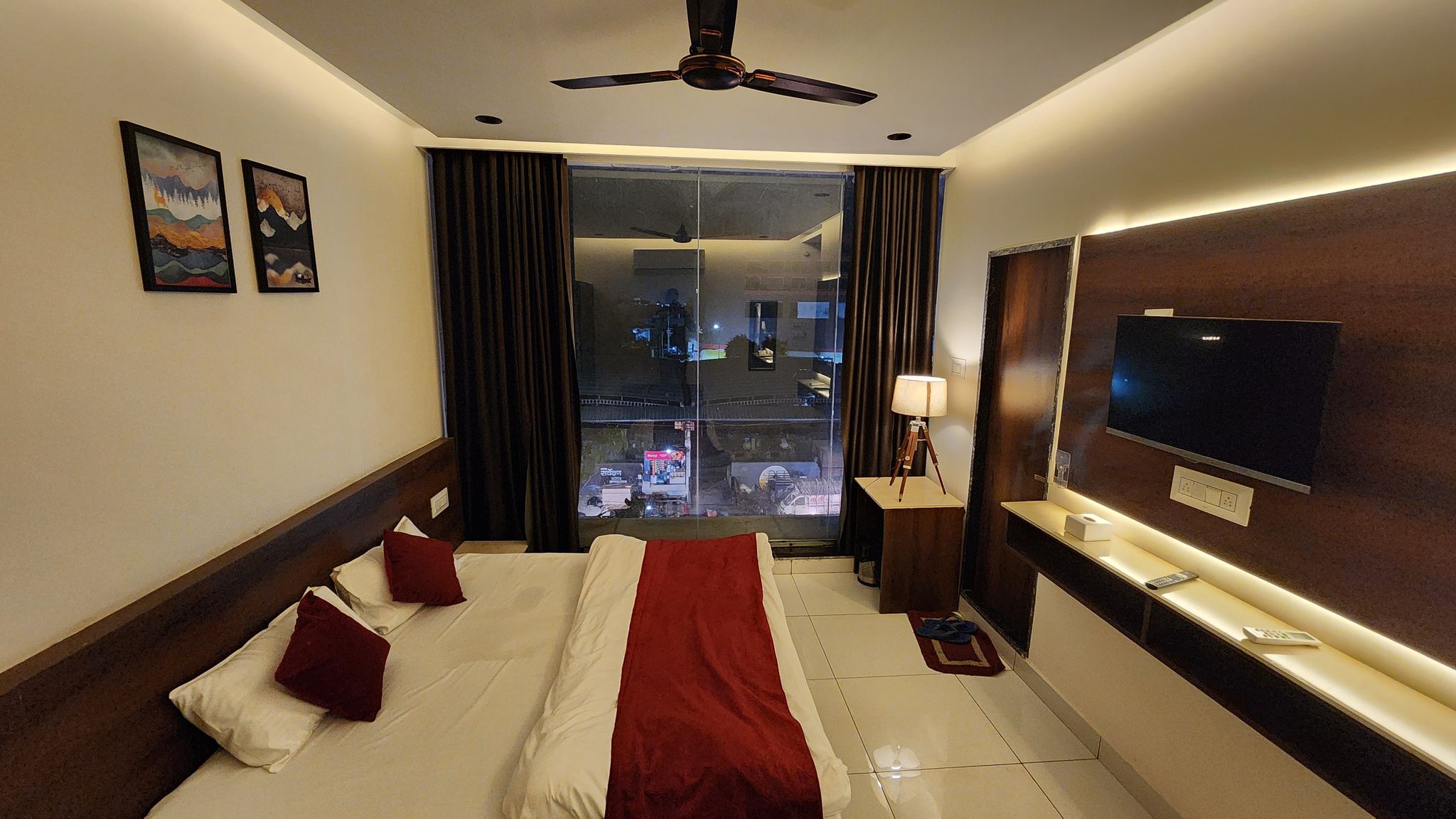 Hotel Aasra Inn Superior Double Bed 2