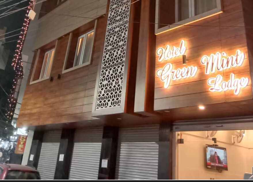 Hotel Green Mist , Jammu