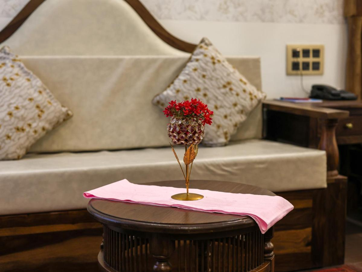 Prana Resorts & Banquets Deluxe Room with Swimming Pool View 3